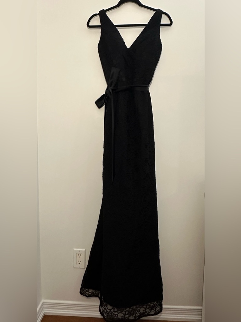 Mori Lee Madeline Gardner Black Lace Formal Gown - Size 8 - Floor Length